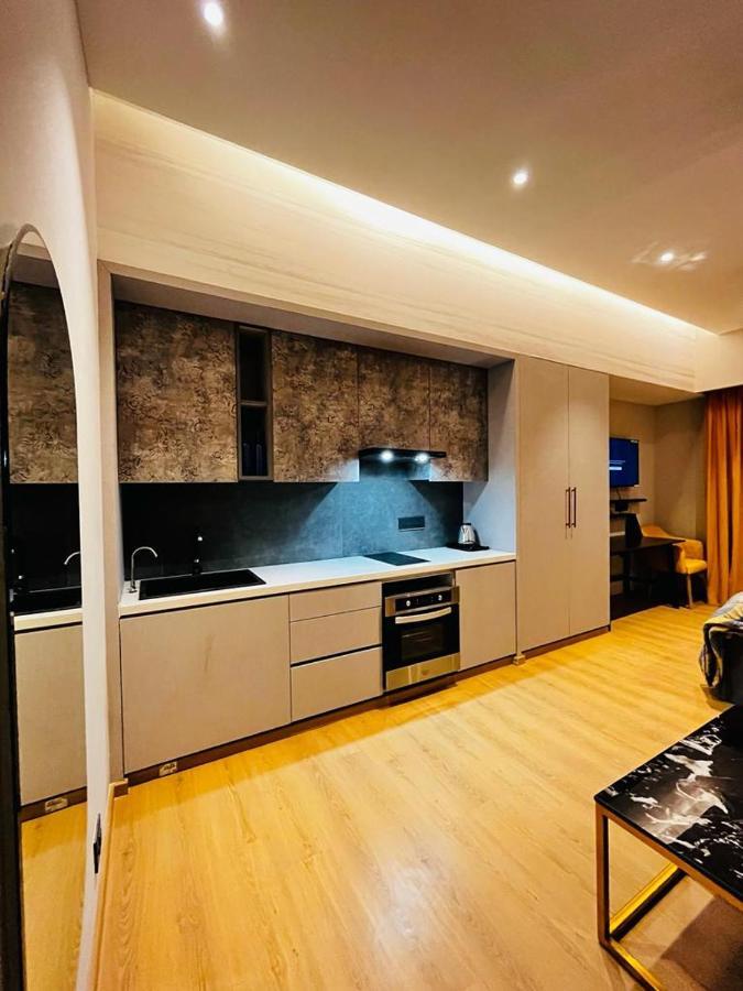 Luxe Apartment By Hey Studio'S Ghaziabad Exterior photo